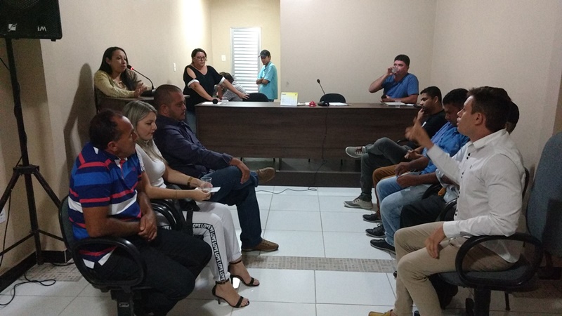 Leia mais sobre o artigo VÍDEOS: Tumulto em votação faz presidente Daniela encerrar sessão da Câmara Municipal de Ingá